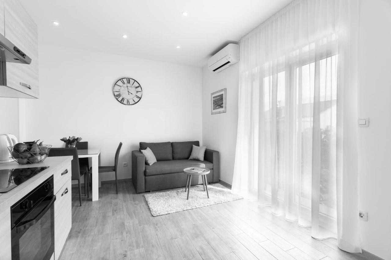 Apartments Lusani Сплит Экстерьер фото