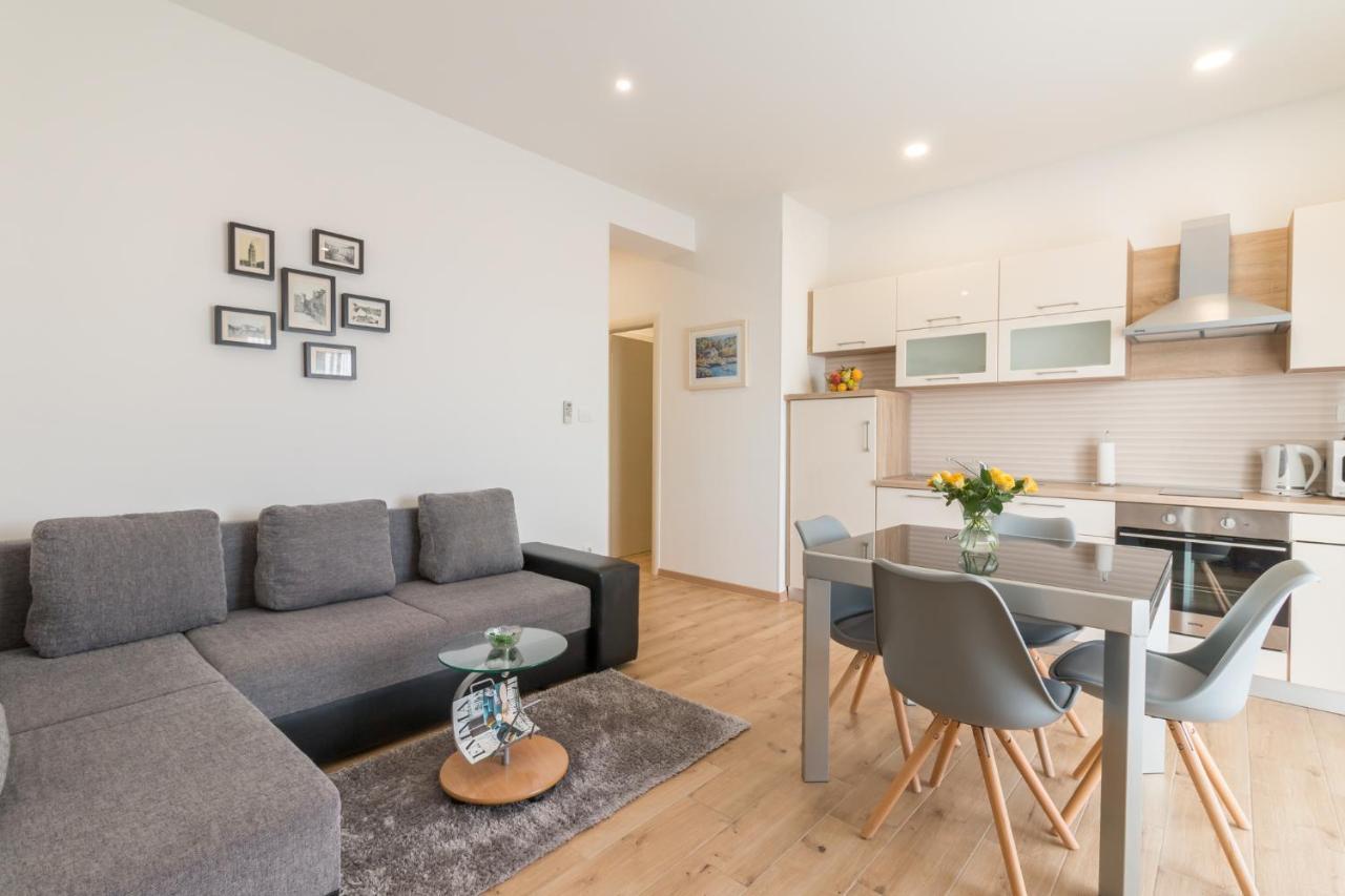 Apartments Lusani Сплит Экстерьер фото