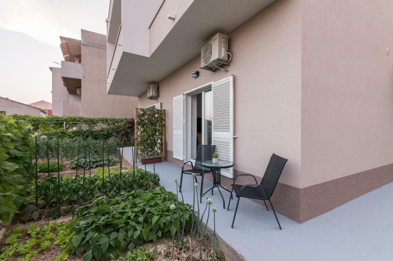 Apartments Lusani Сплит Экстерьер фото
