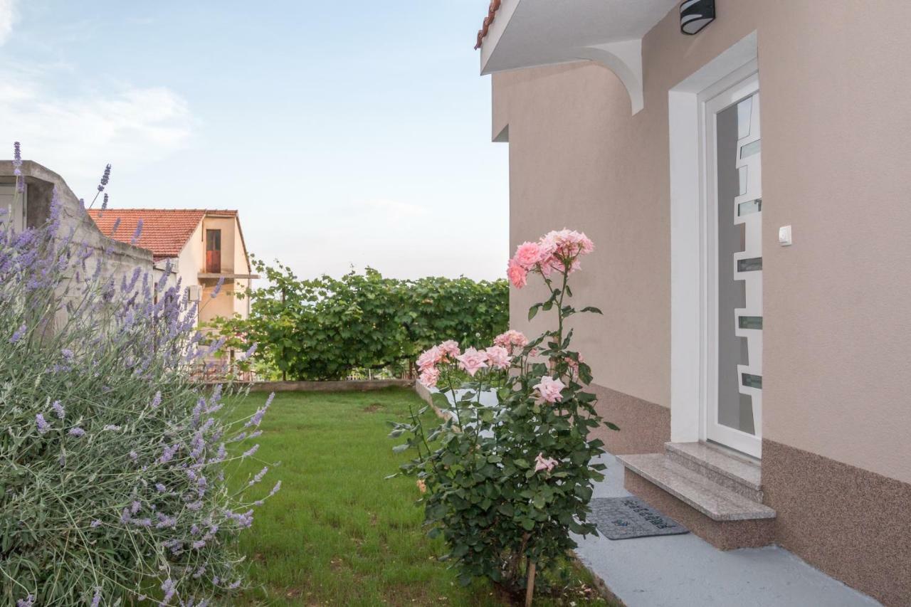 Apartments Lusani Сплит Экстерьер фото